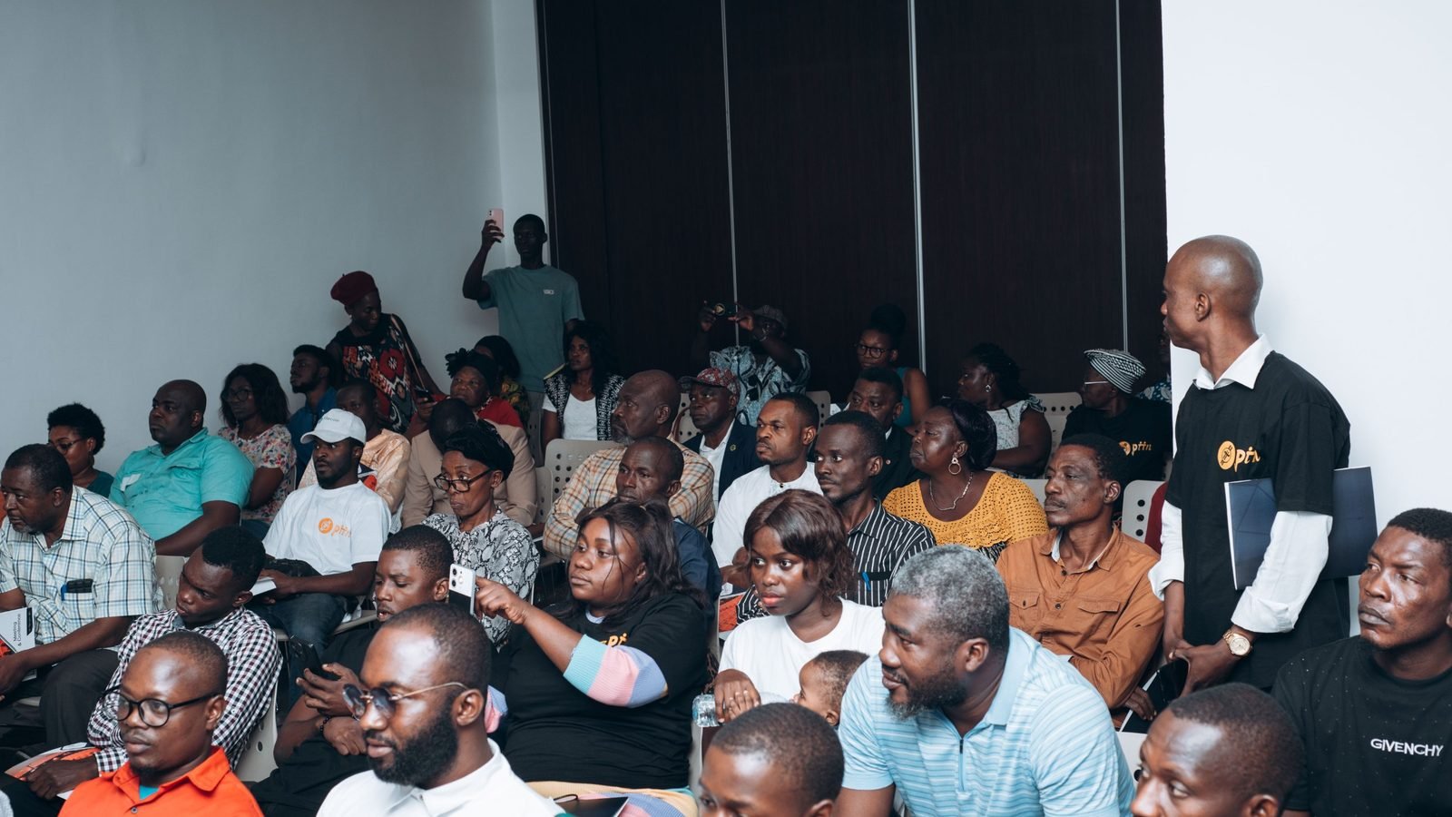 Pioneers at a Pi Network Cameroon community meetup