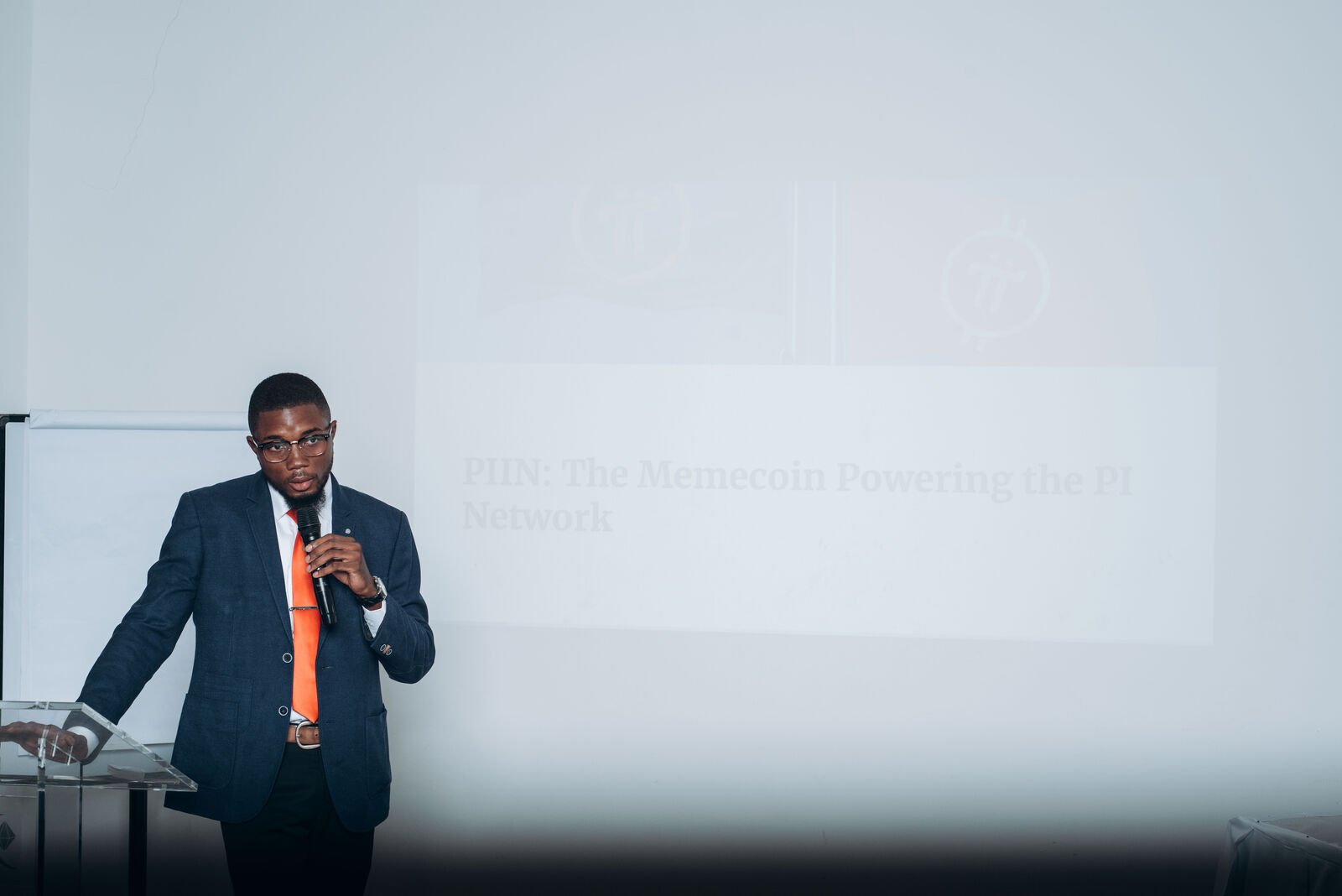 A speaker presenting at a Pi Network community seminar