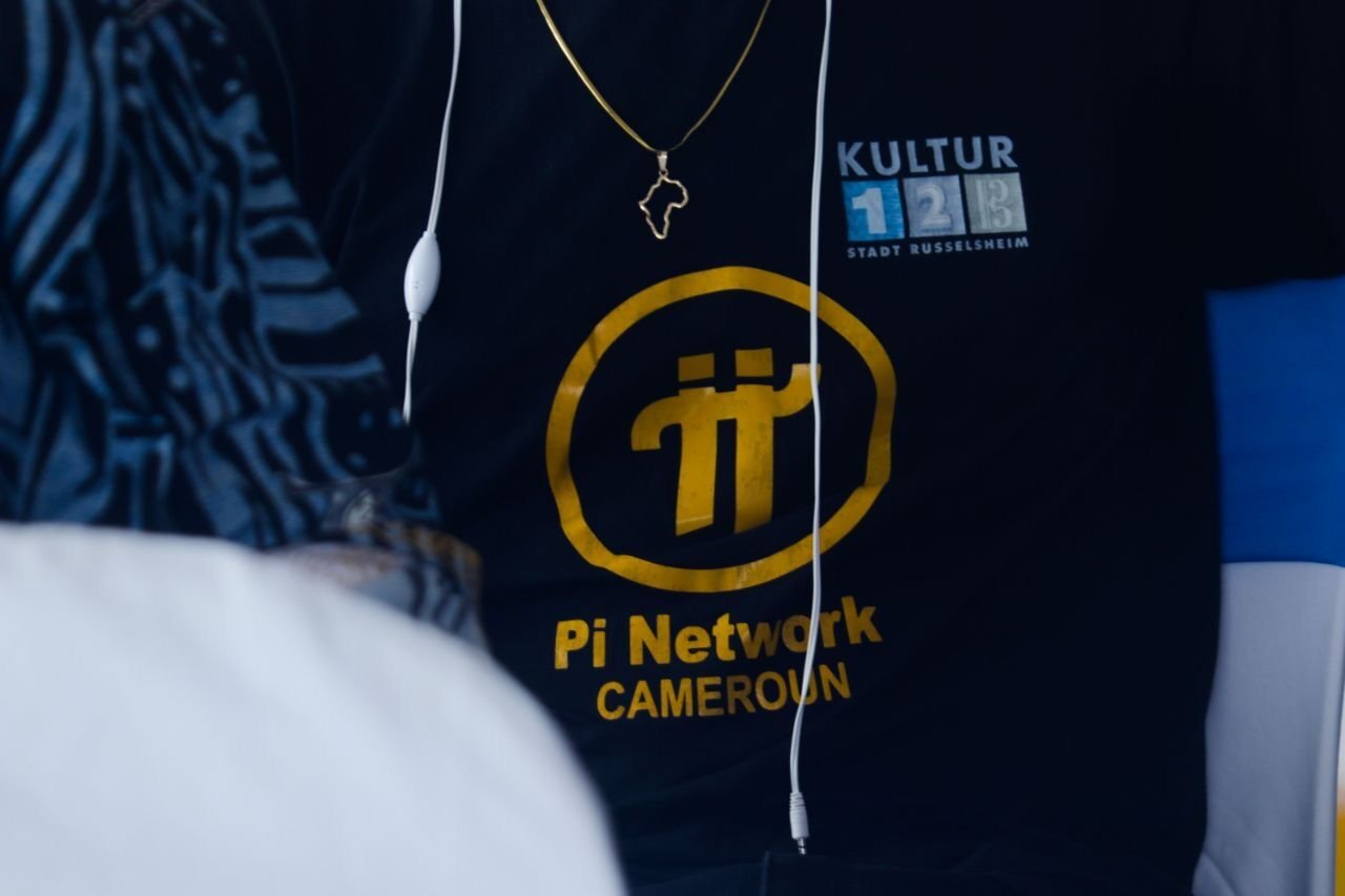Pi Network Cameroon community shirt